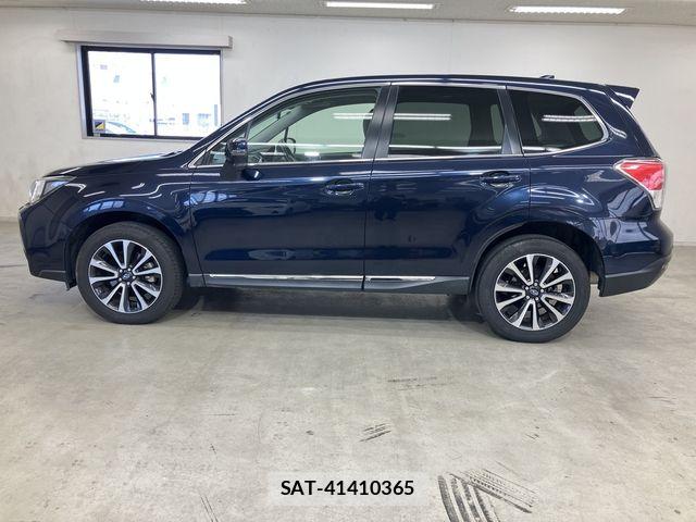 Subaru FORESTER 2018-06 8524909-25