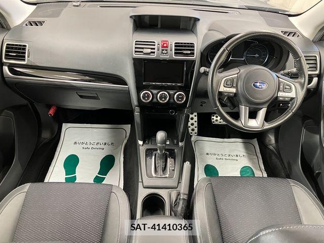 Subaru FORESTER 2018-06 8524909-27