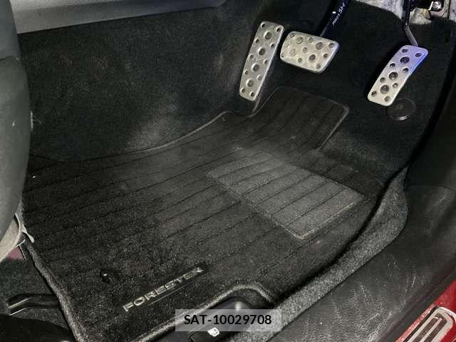 Subaru FORESTER 2017-08 8524910-15