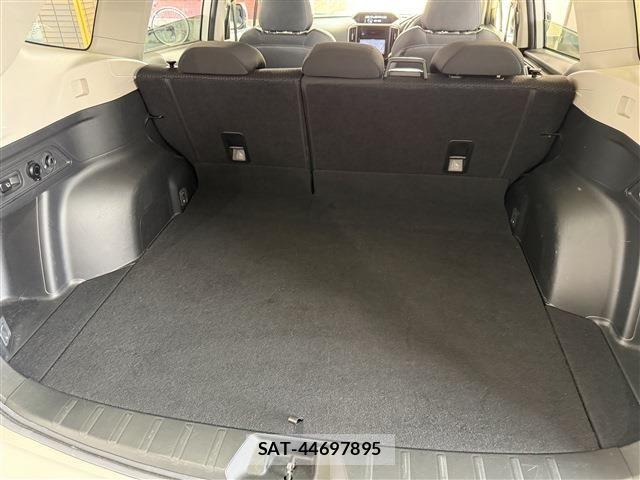 Subaru FORESTER 2018-09 8561953-18