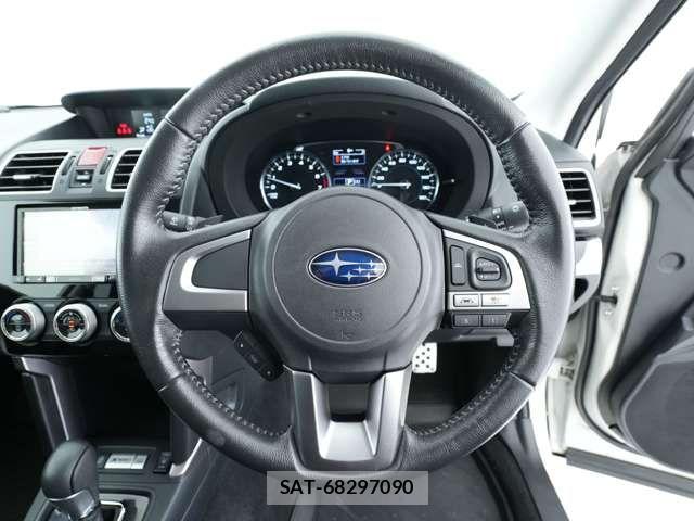 Subaru FORESTER 2018-04 8561955-12