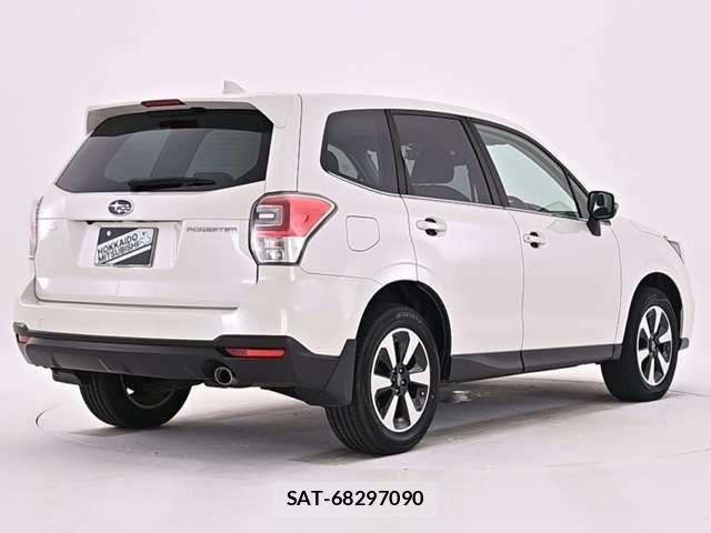 Subaru FORESTER 2018-04 8561955-18