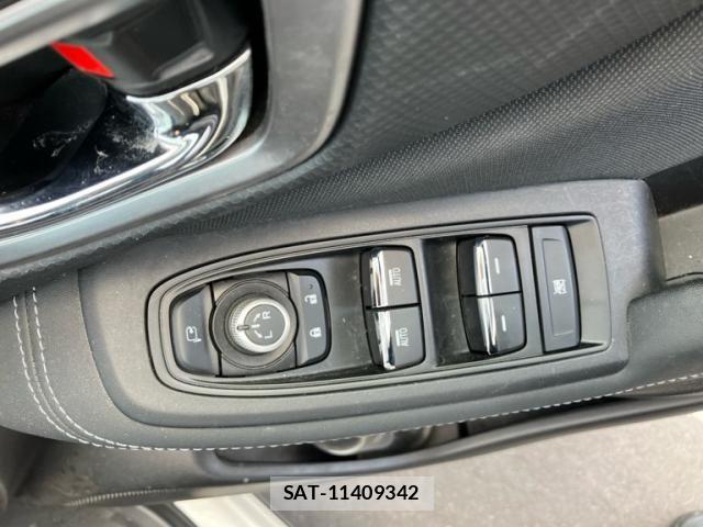 Subaru FORESTER 2019-10 8561950-14