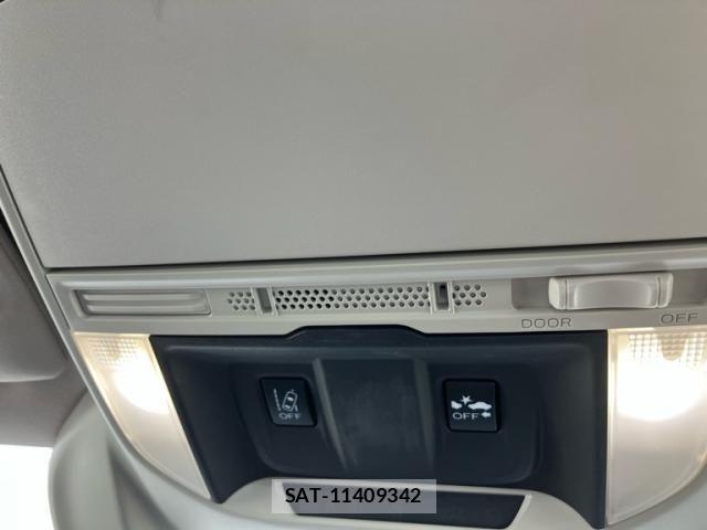 Subaru FORESTER 2019-10 8561950-23