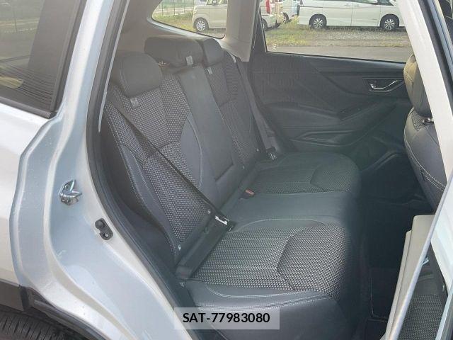 Subaru FORESTER 2024-04 8561948-11