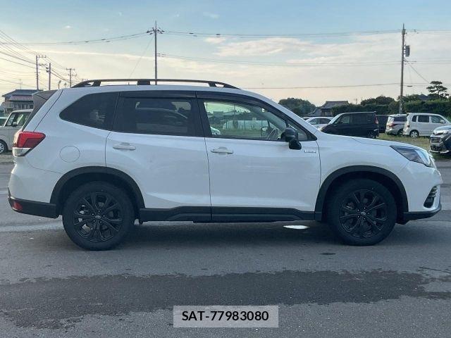 Subaru FORESTER 2024-04 8561948-16
