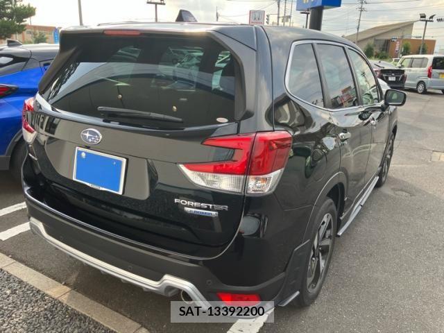 Subaru FORESTER 2022-12 8561946-2