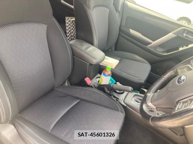 Subaru FORESTER 2013-02 8626855-10