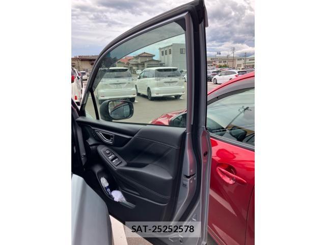 Subaru FORESTER 2019-02 8626838-11