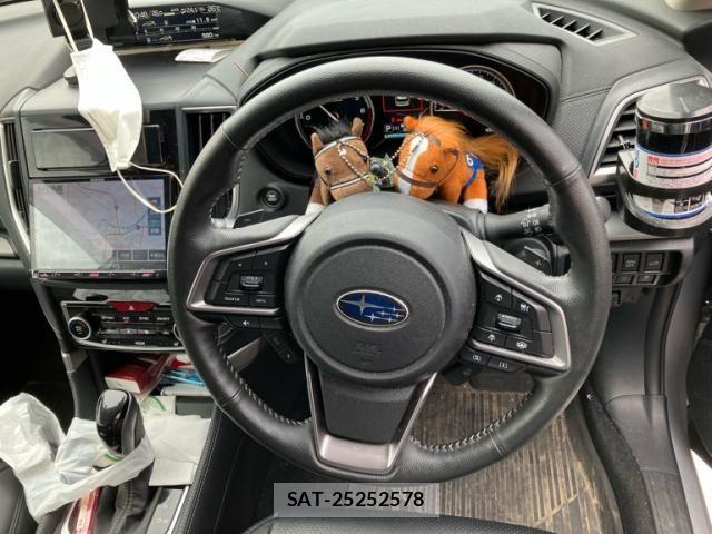 Subaru FORESTER 2019-02 8626838-15
