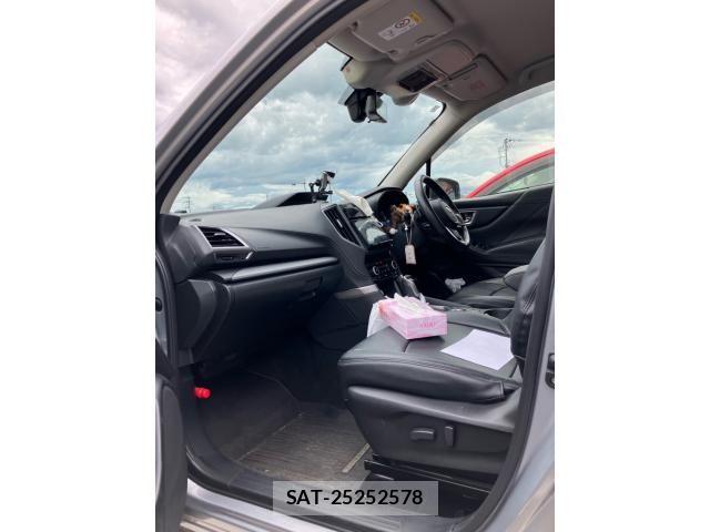 Subaru FORESTER 2019-02 8626838-23