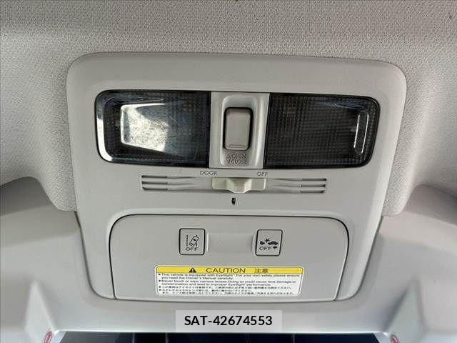 Subaru FORESTER 2013-10 8626853-28