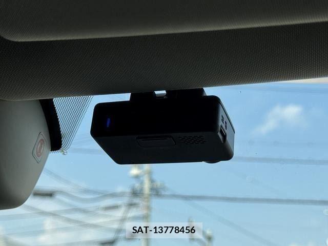 Subaru FORESTER 2018-09 8666161-29