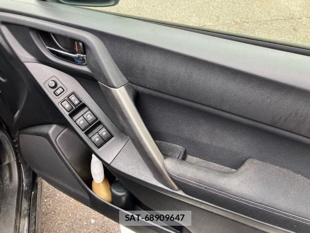 Subaru FORESTER 2013-06 8742268-11