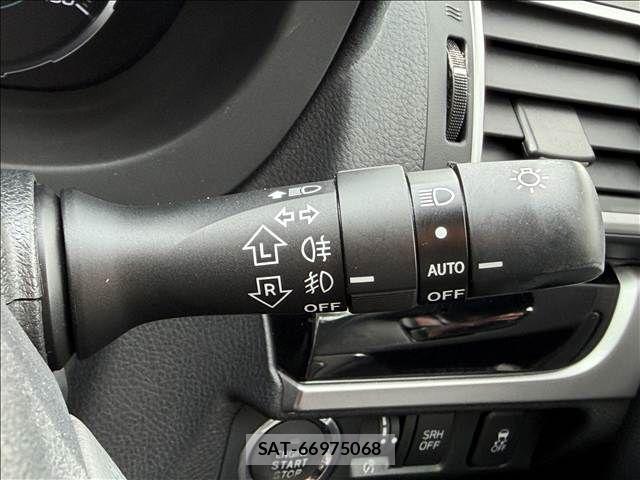 Subaru FORESTER 2017-03 8742262-27
