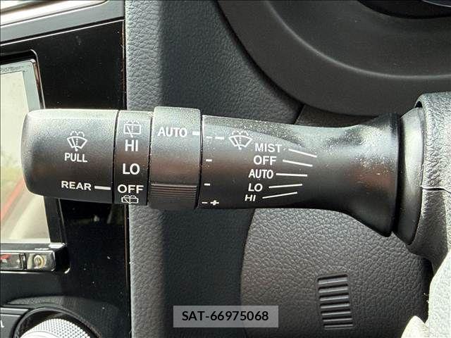 Subaru FORESTER 2017-03 8742262-28