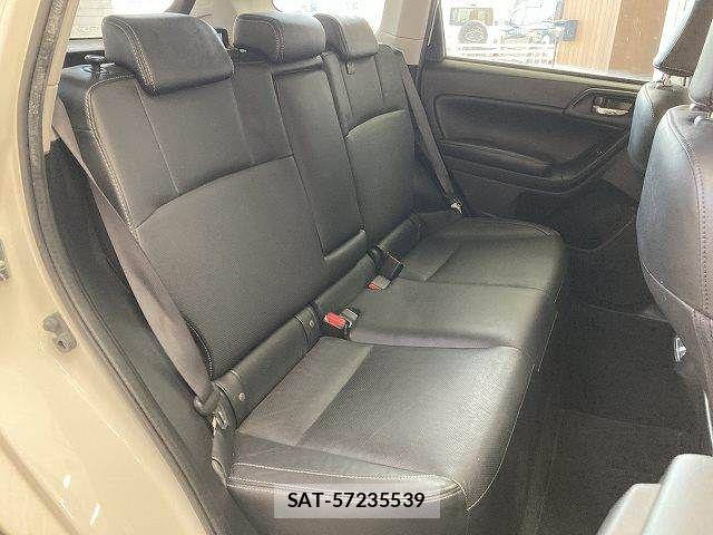 Subaru FORESTER 2016-06 8796004-11