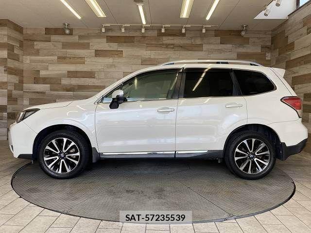Subaru FORESTER 2016-06 8796004-16
