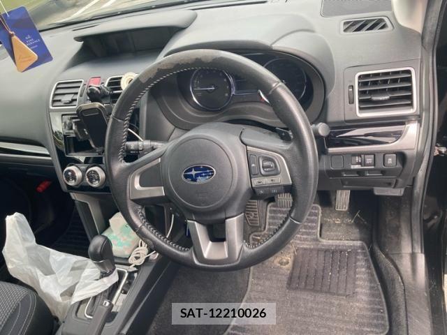 Subaru FORESTER 2017-05 8829128-11