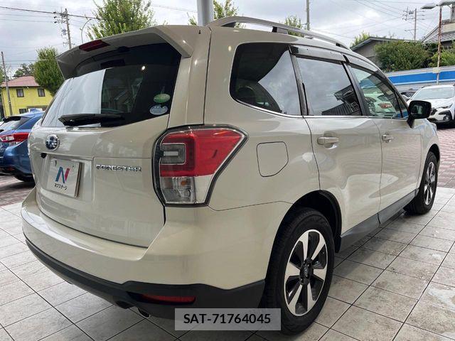 Subaru FORESTER 2016-08 8849056-17