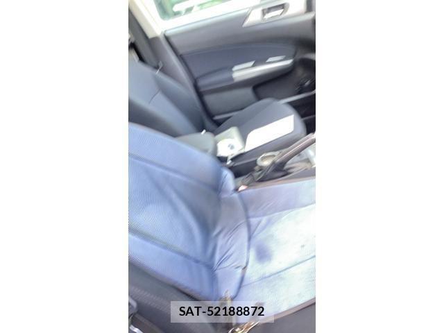 Subaru FORESTER 2012-01 8849066-9