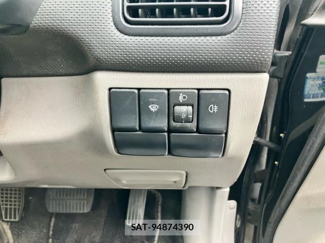 Subaru FORESTER 2004-05 8879839-12