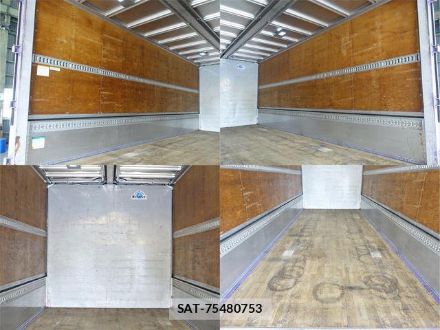 Isuzu FORWARD 2014-02 689109-8