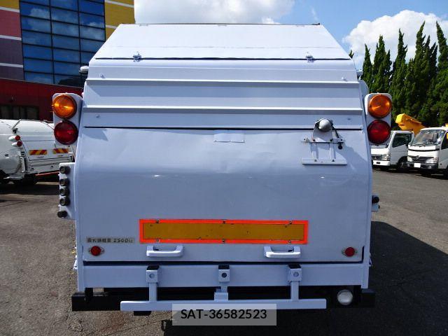 Isuzu FORWARD 2005-01 883056-16