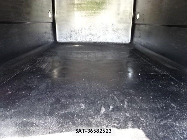 Isuzu FORWARD 2005-01 883056-18