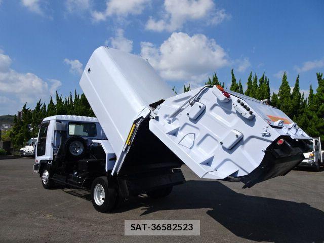 Isuzu FORWARD 2005-01 883056-3