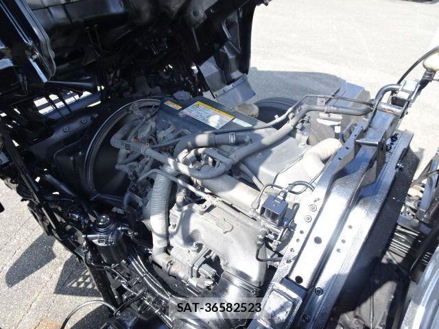 Isuzu FORWARD 2005-01 883056-6
