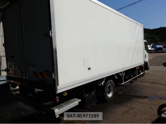 Isuzu FORWARD 2018-12 1221247-3