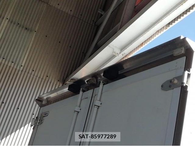 Isuzu FORWARD 2018-12 1221247-8