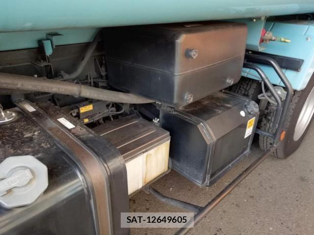 Isuzu FORWARD 2018-08 1221244-8