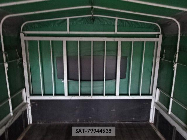 Isuzu FORWARD 2003-02 1221179-8