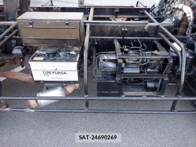 Isuzu FORWARD 2013-06 1228113-14