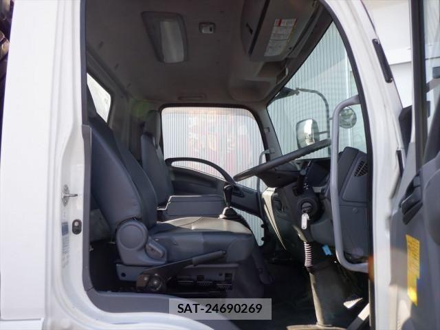 Isuzu FORWARD 2013-06 1228113-18