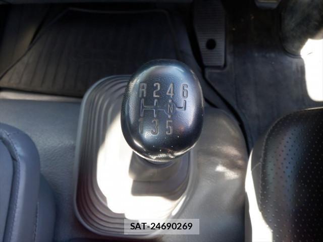 Isuzu FORWARD 2013-06 1228113-22