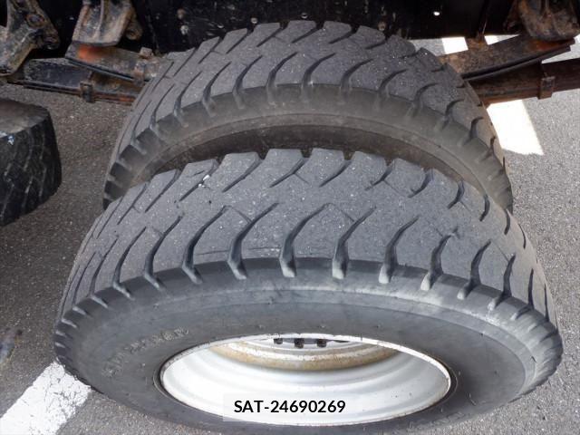 Isuzu FORWARD 2013-06 1228113-25