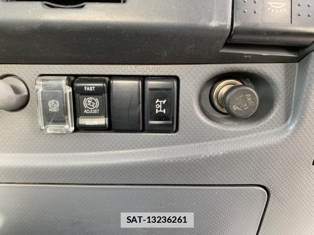 Isuzu FORWARD 2014-03 1312983-18