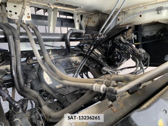 Isuzu FORWARD 2014-03 1312983-25