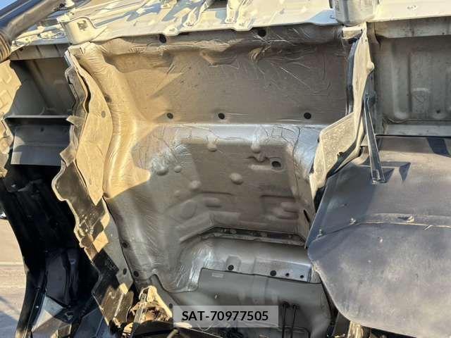 Isuzu FORWARD 2004-06 1327824-4