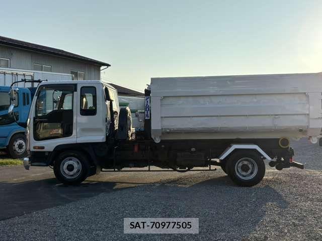 Isuzu FORWARD 2004-06 1327824-7