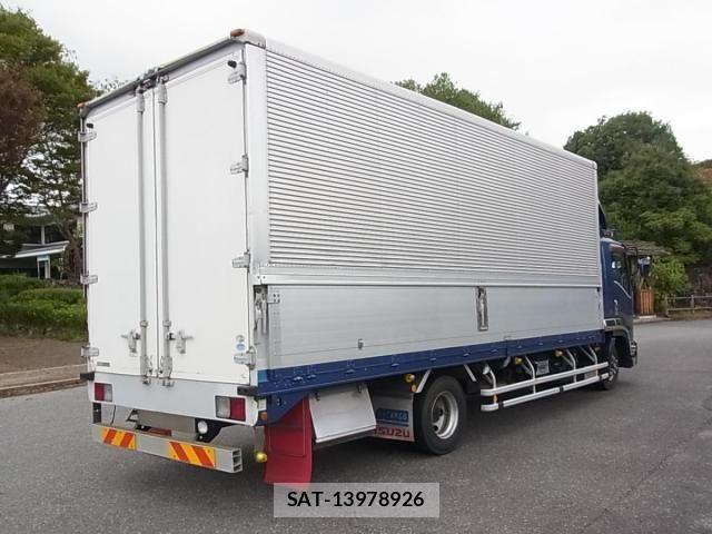 Isuzu FORWARD 2013-09 1338476-4