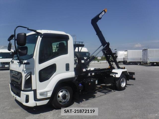 Isuzu FORWARD 2025-06 1346858-0