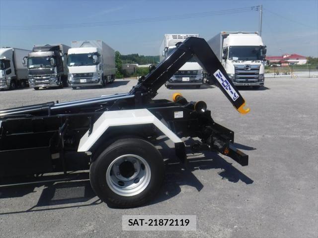 Isuzu FORWARD 2025-06 1346858-8