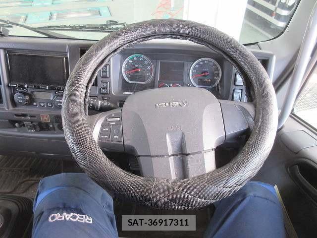 Isuzu FORWARD 2020-09 1426165-14