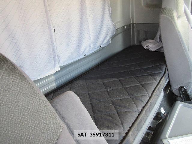 Isuzu FORWARD 2020-09 1426165-22