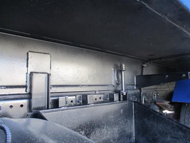 Isuzu FORWARD 2013-04 1464933-23