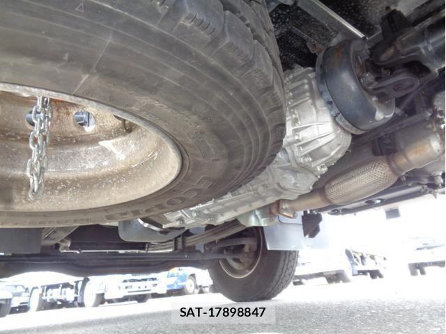 Isuzu FORWARD 2022-02 837324-13